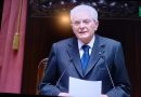 Il Parlamento in piedi applaude Sergio Mattarella che giura per il secondo mandato al Quirinale